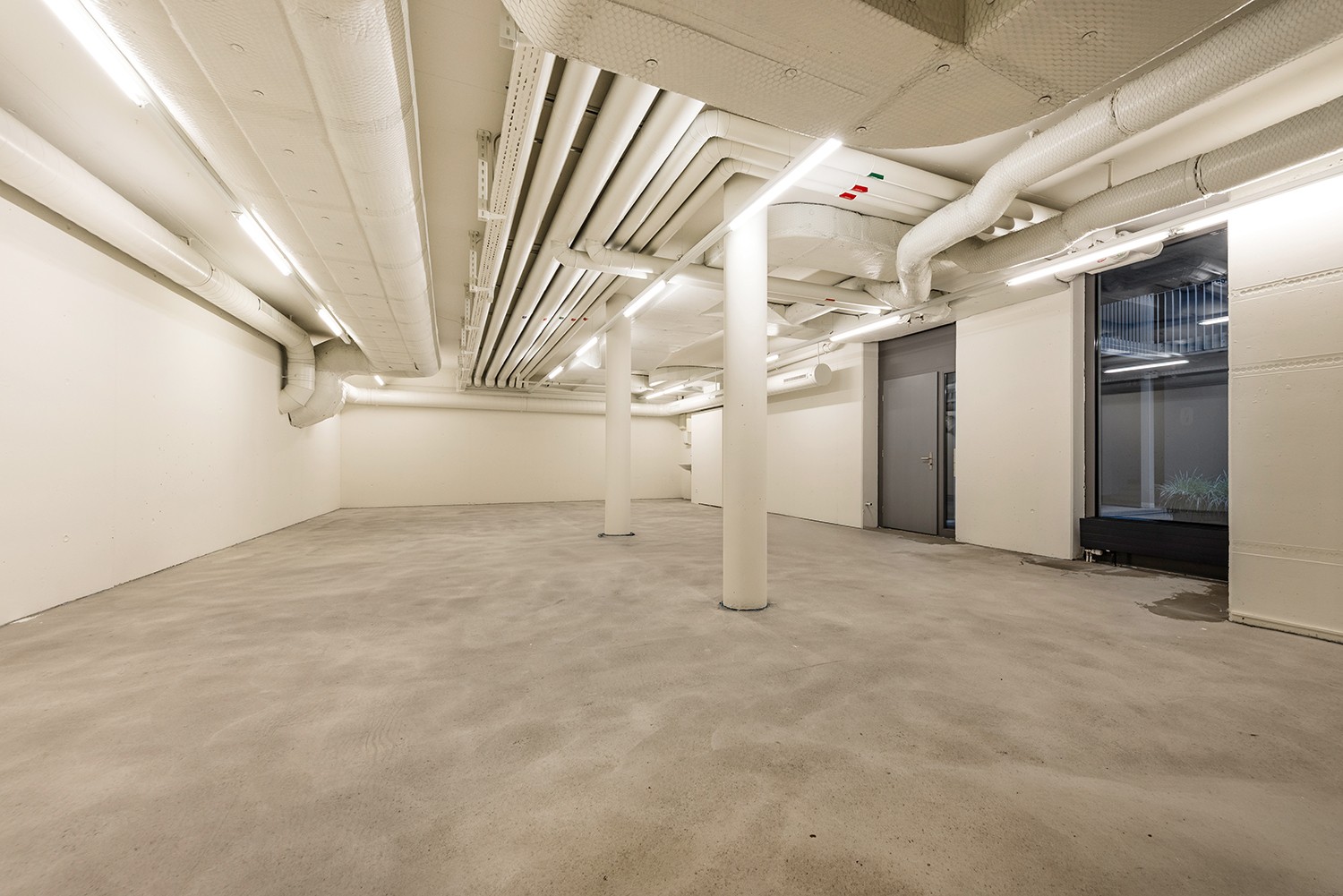 100m² hobby room, photo 2 of 4