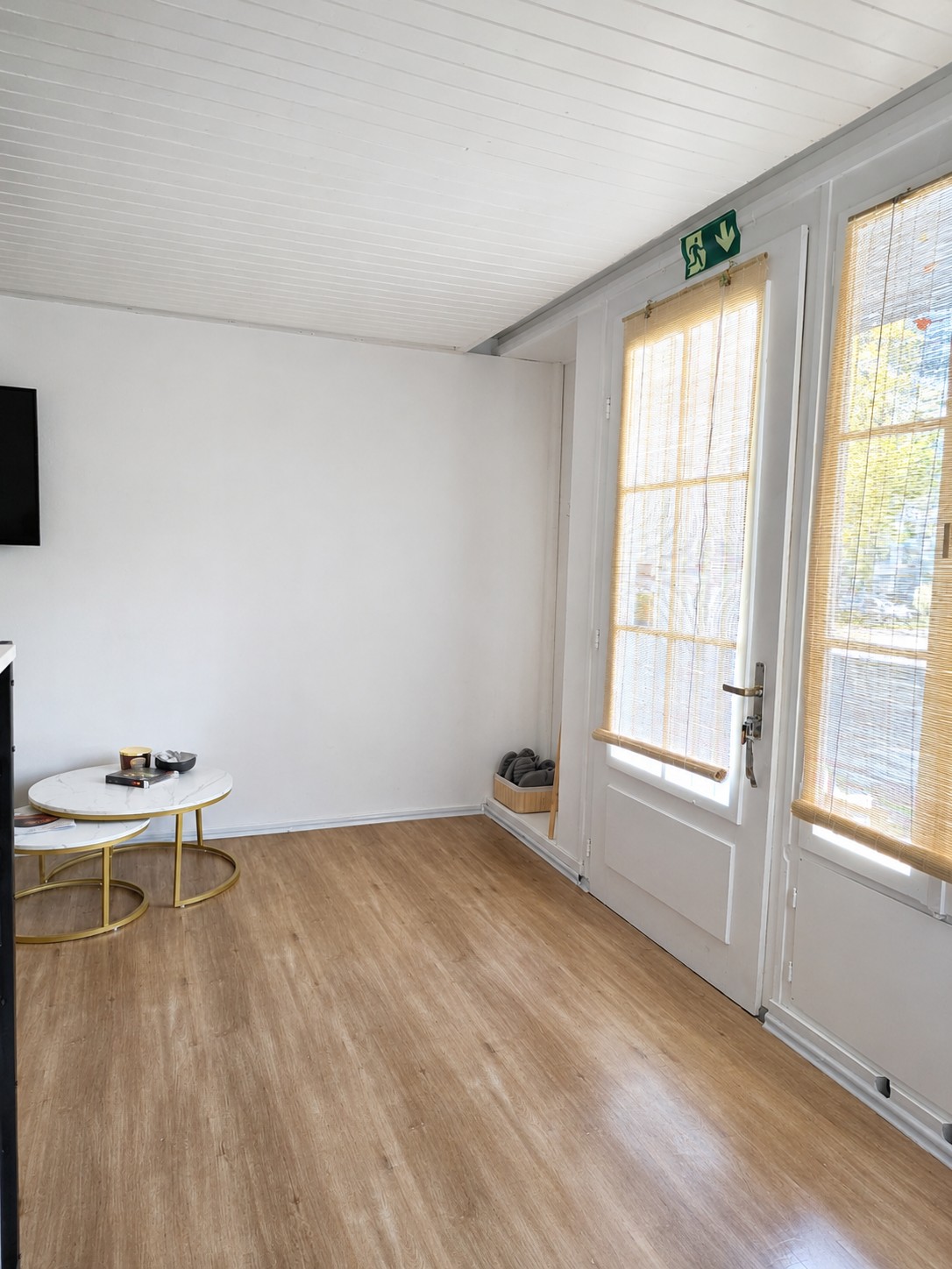 Office, photo 6 of 10