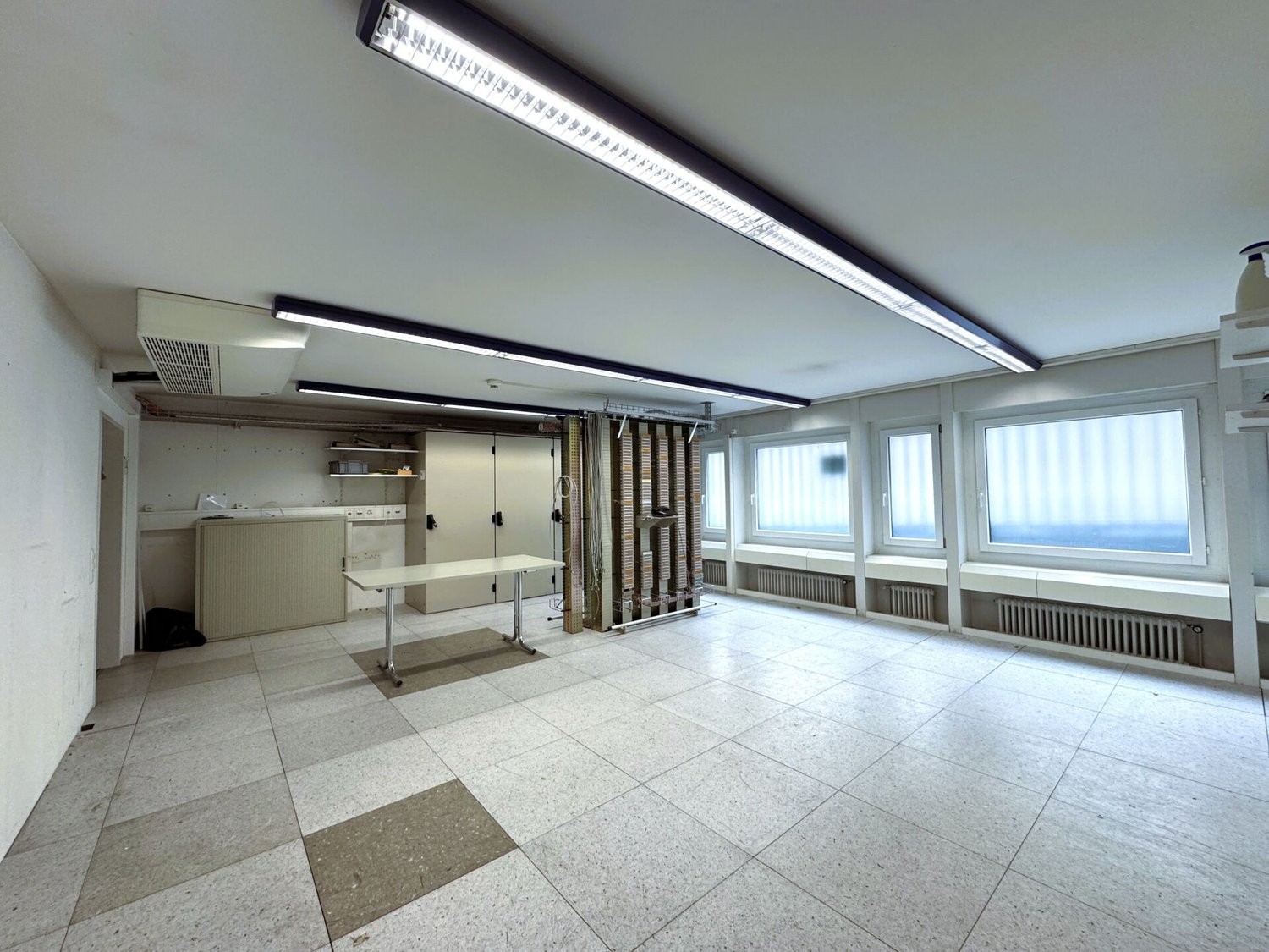 57m² commercial, photo 2 of 10