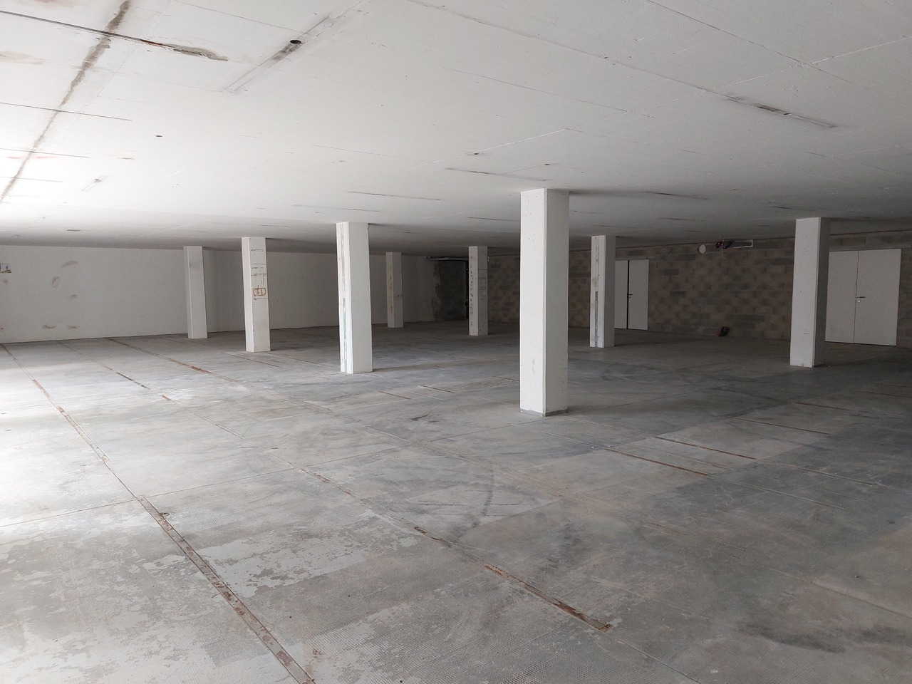 150m² atelier, photo 1 of 4