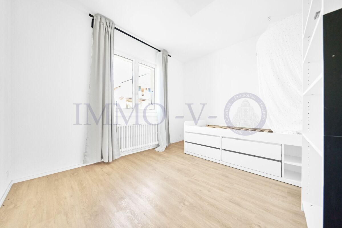 6 rooms villa