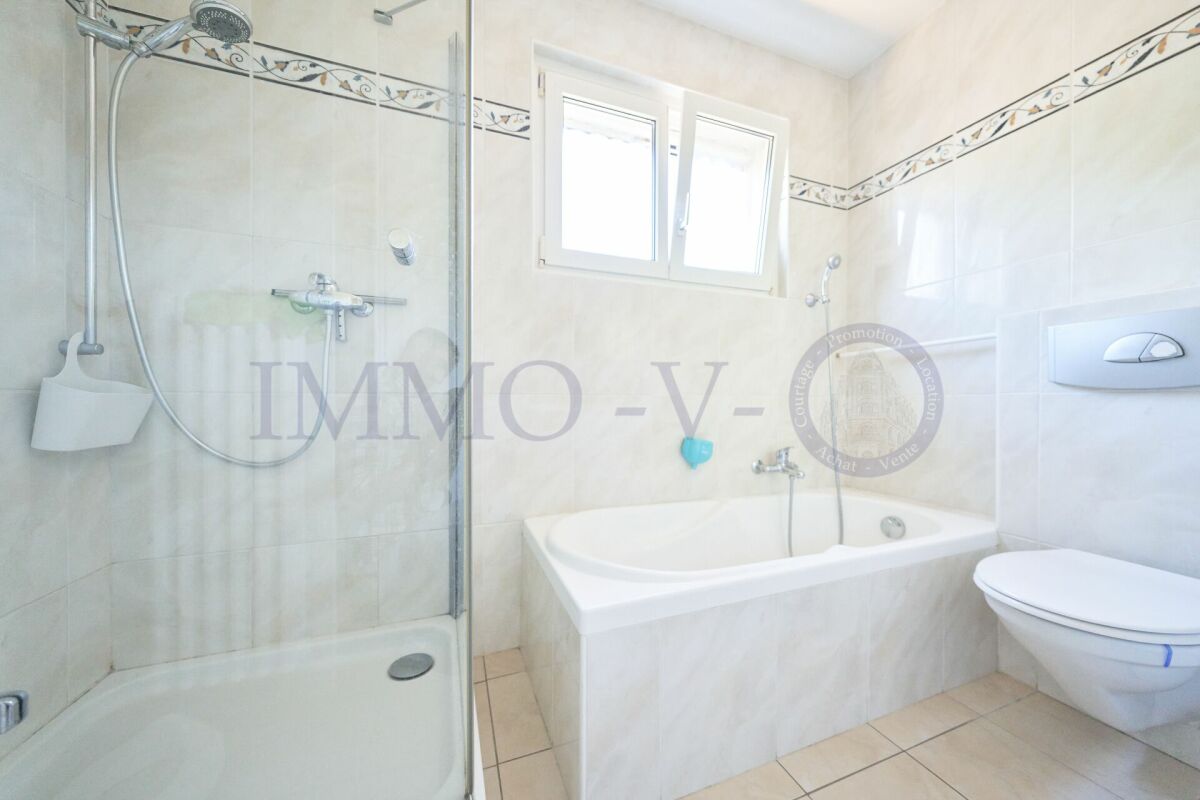 6 rooms villa