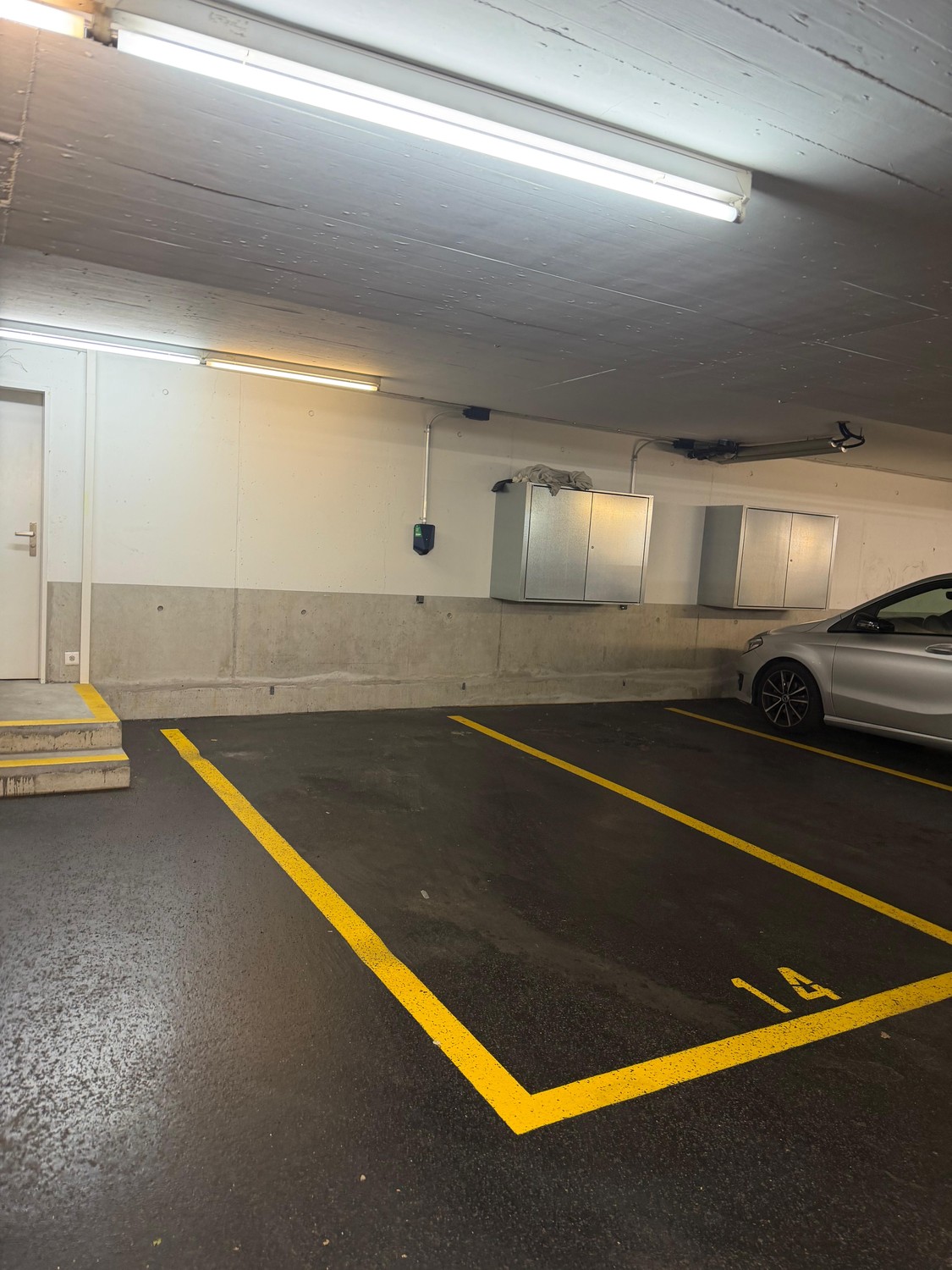 Underground slot, photo 1 of 3