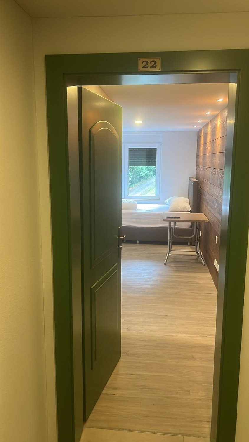 1 room single room