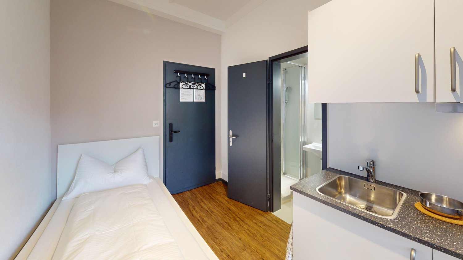 1 room furnished flat, photo 1 of 10