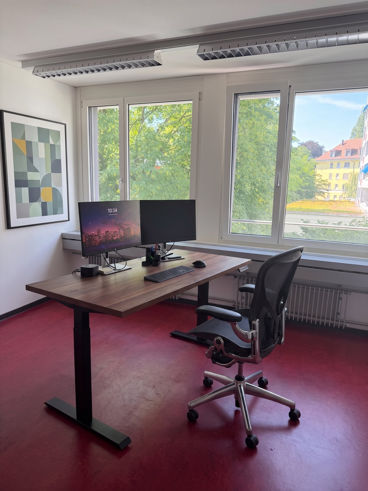 Office, photo 6 of 10