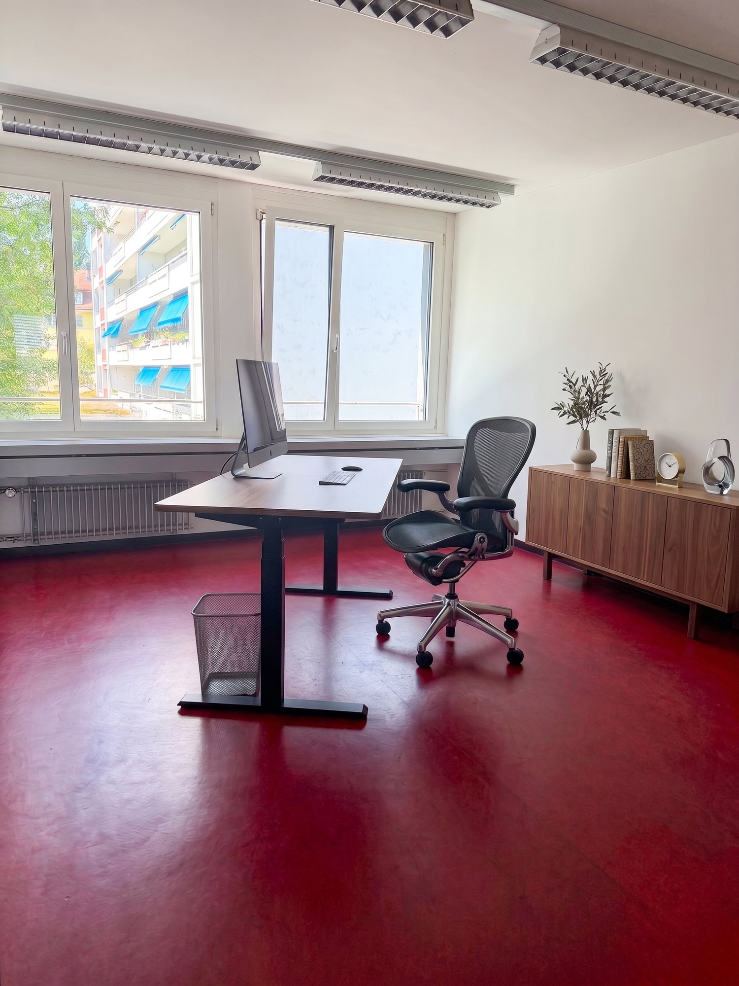 Office, photo 7 of 10