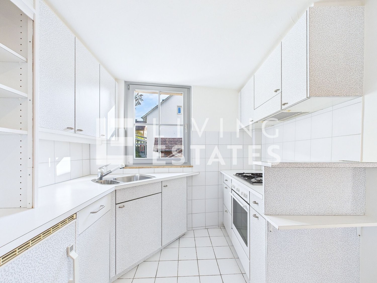 9 ½ rooms multi family house, photo 3 of 10
