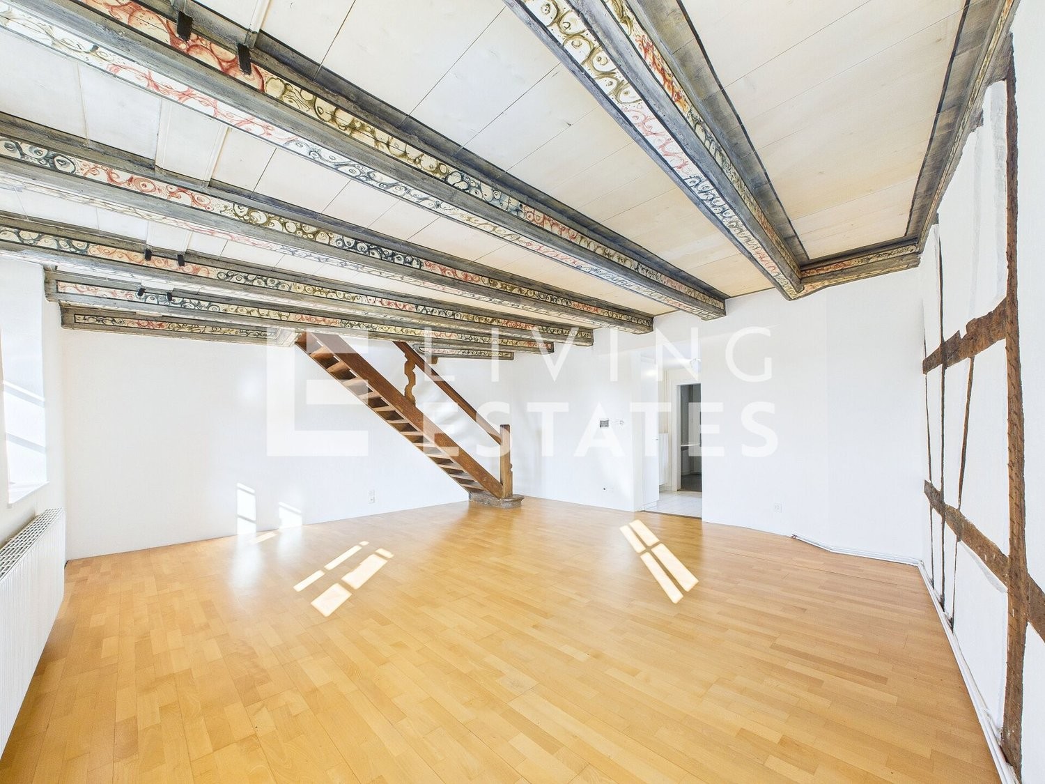 9 ½ rooms multi family house, photo 2 of 10