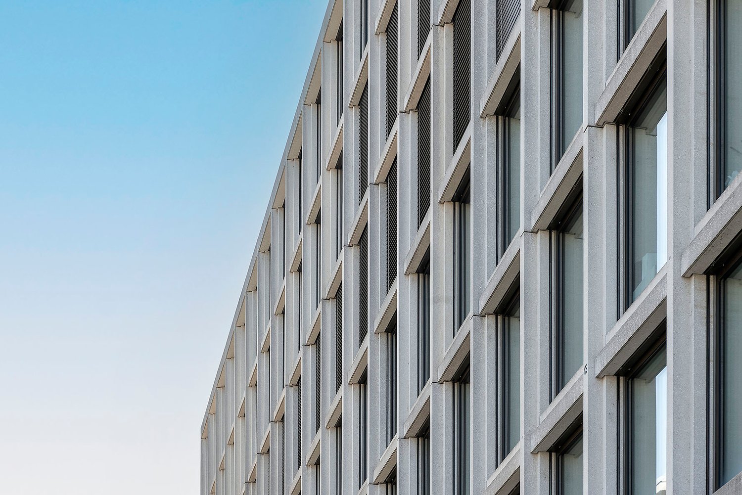 311m² office