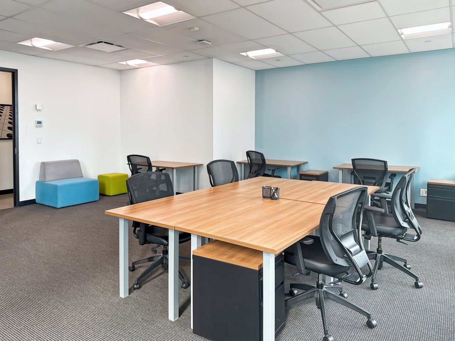 300m² office