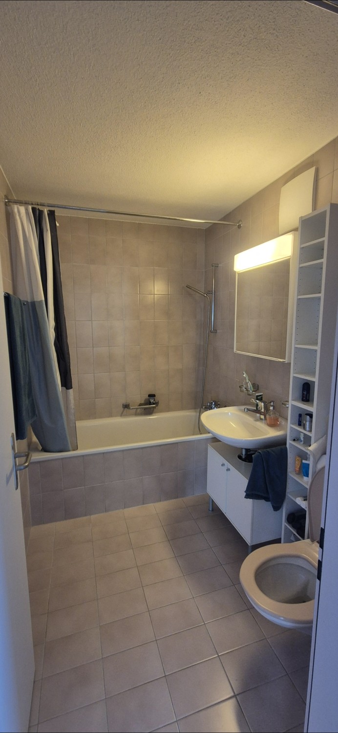 Chambre dans un appartement partagé