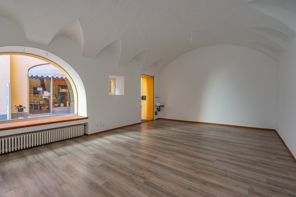 30m² commercial, photo 6 of 9