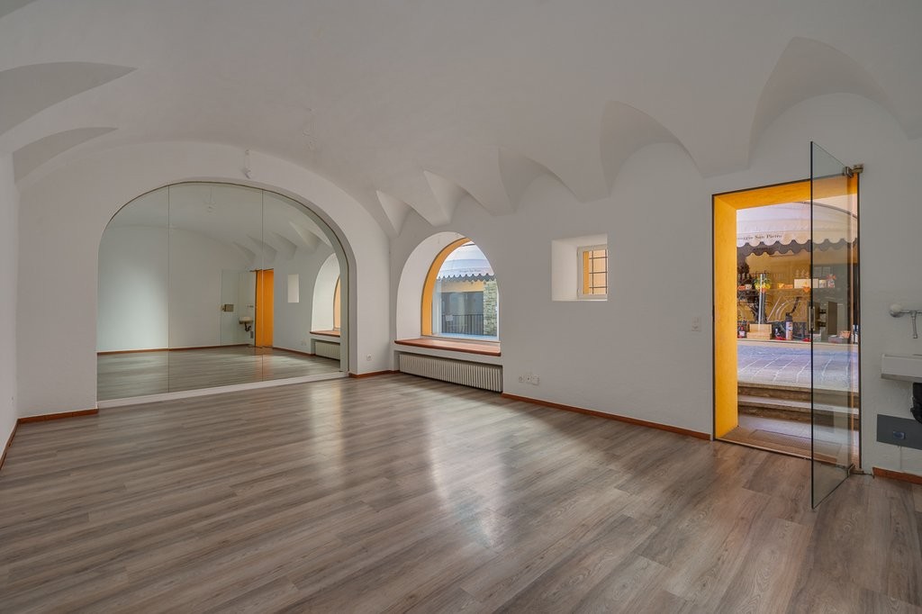 30m² commercial, photo 4 of 9