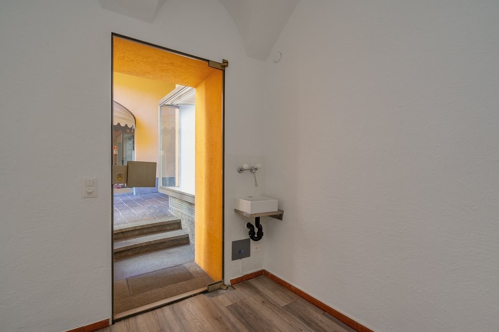 30m² commercial, photo 9 of 9