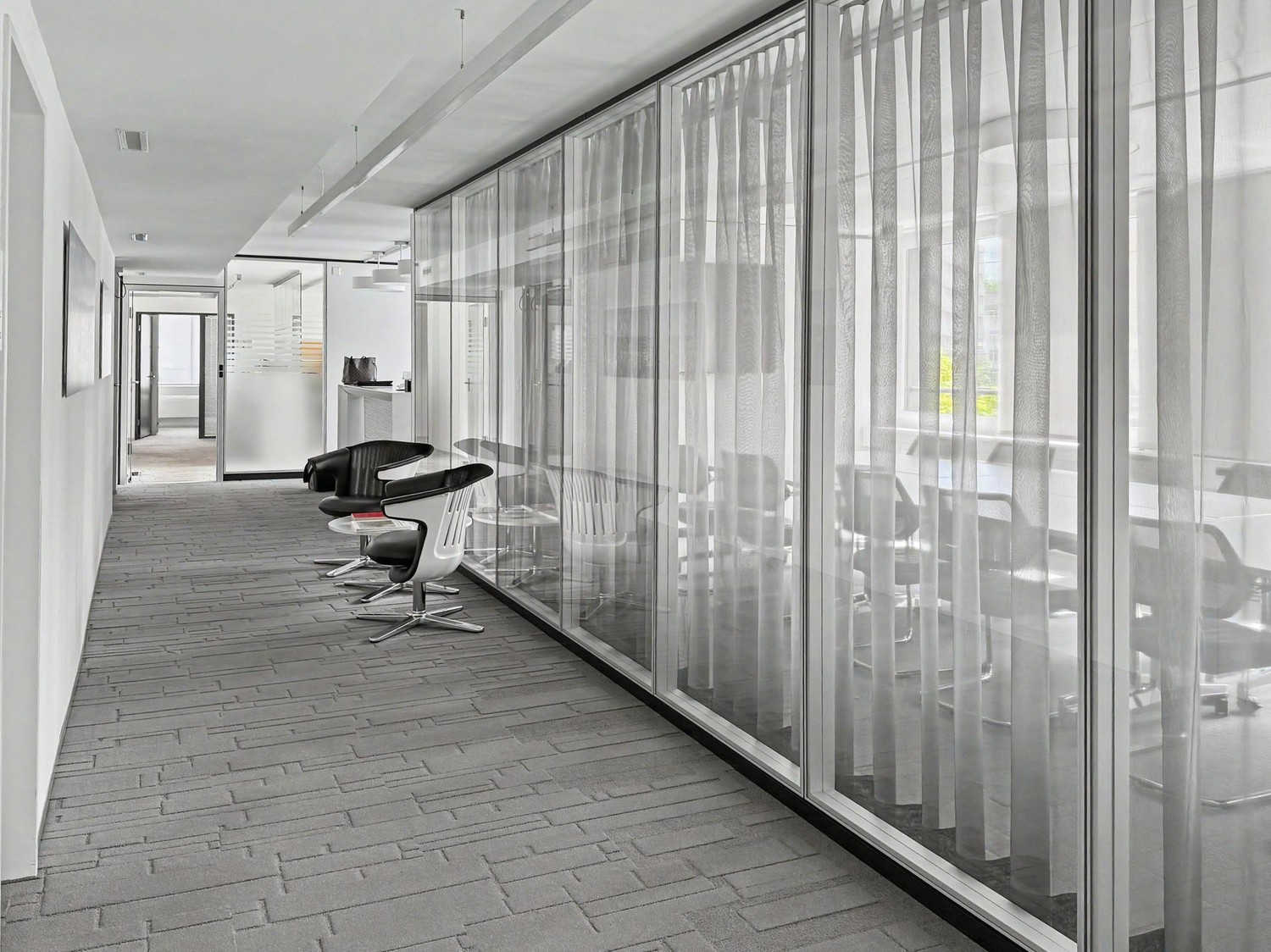 383m² office, photo 4 of 10
