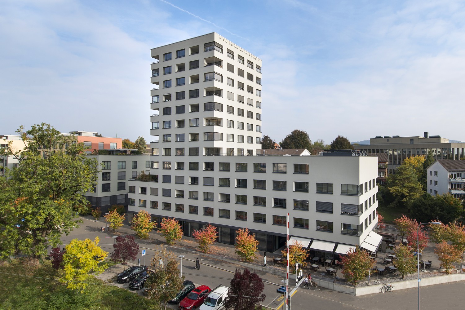 383m² office, photo 1 of 10