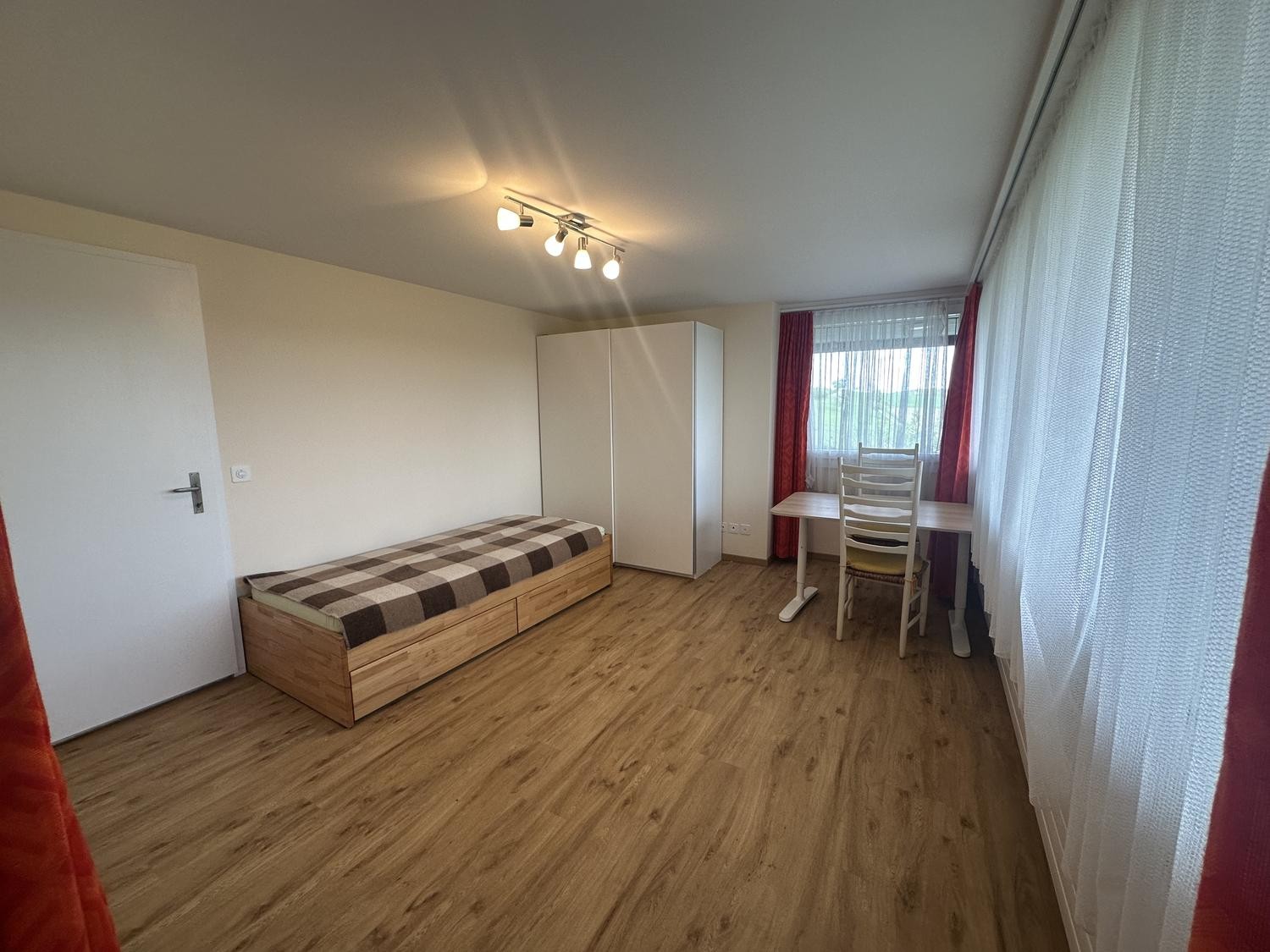 1 room apartment, photo 2 sur 6