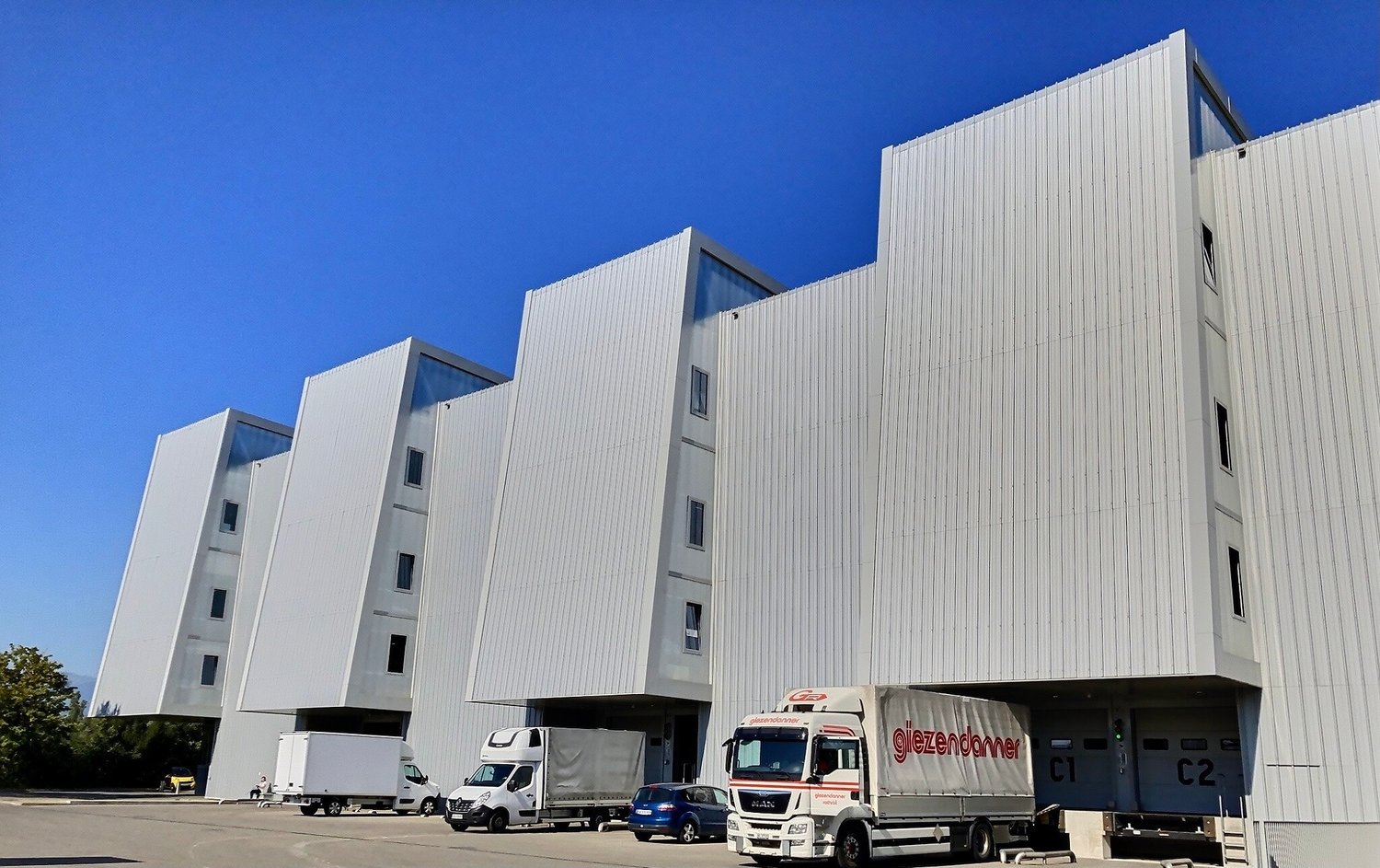 137m² office