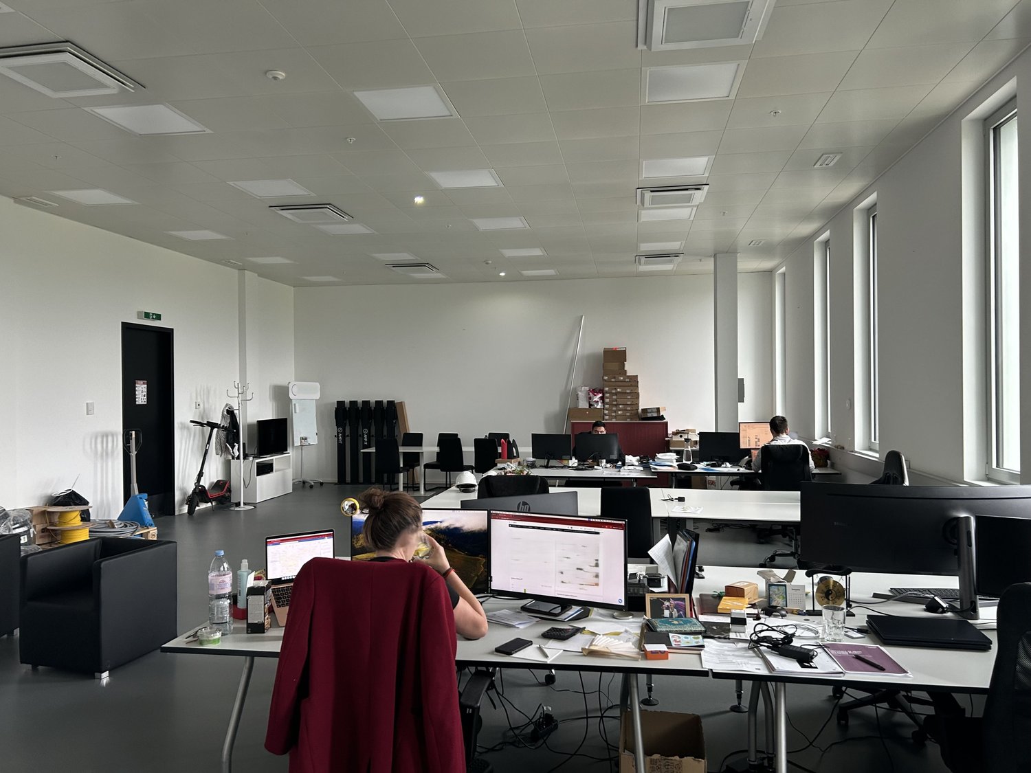 137m² office
