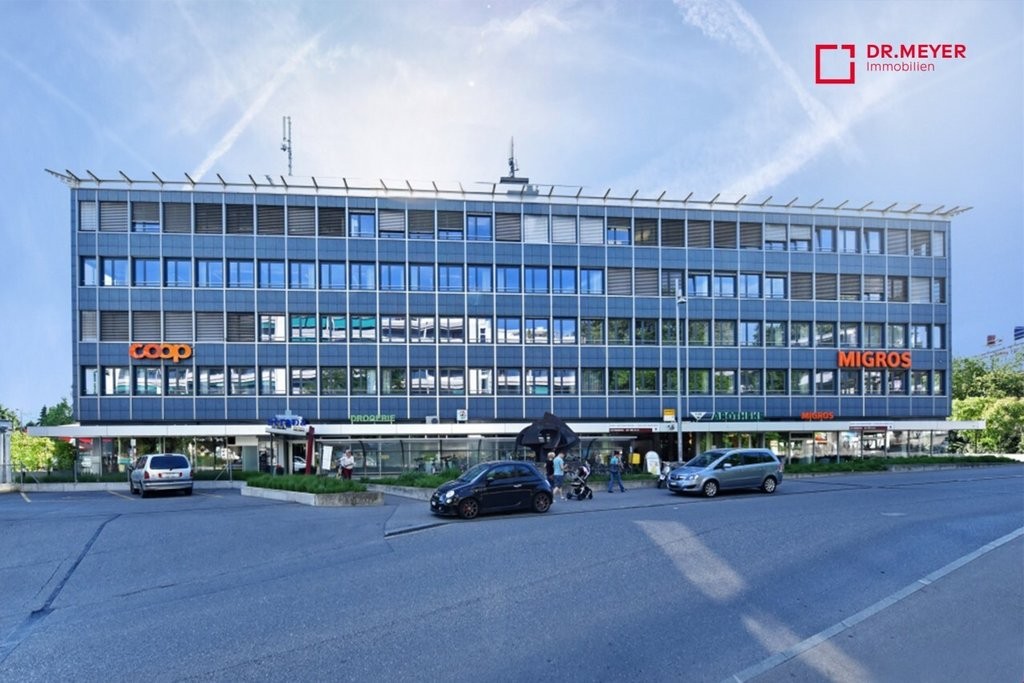 332m² office, photo 1 of 10