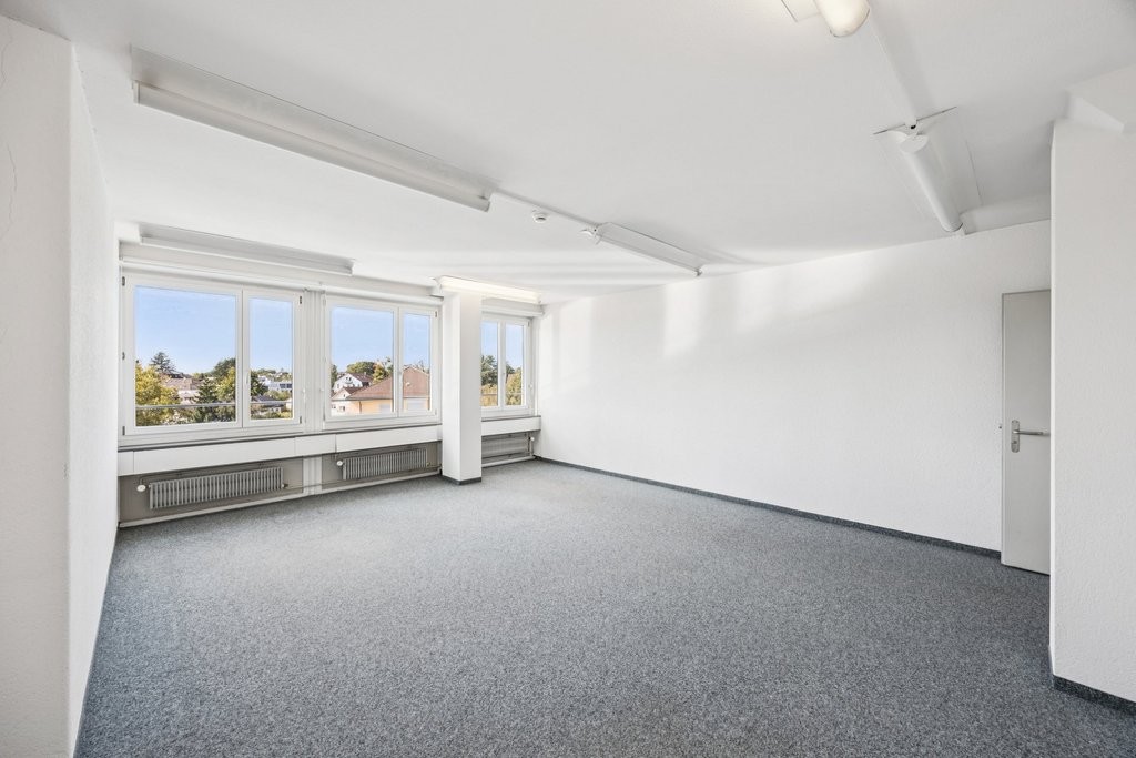 332m² office, photo 3 of 10