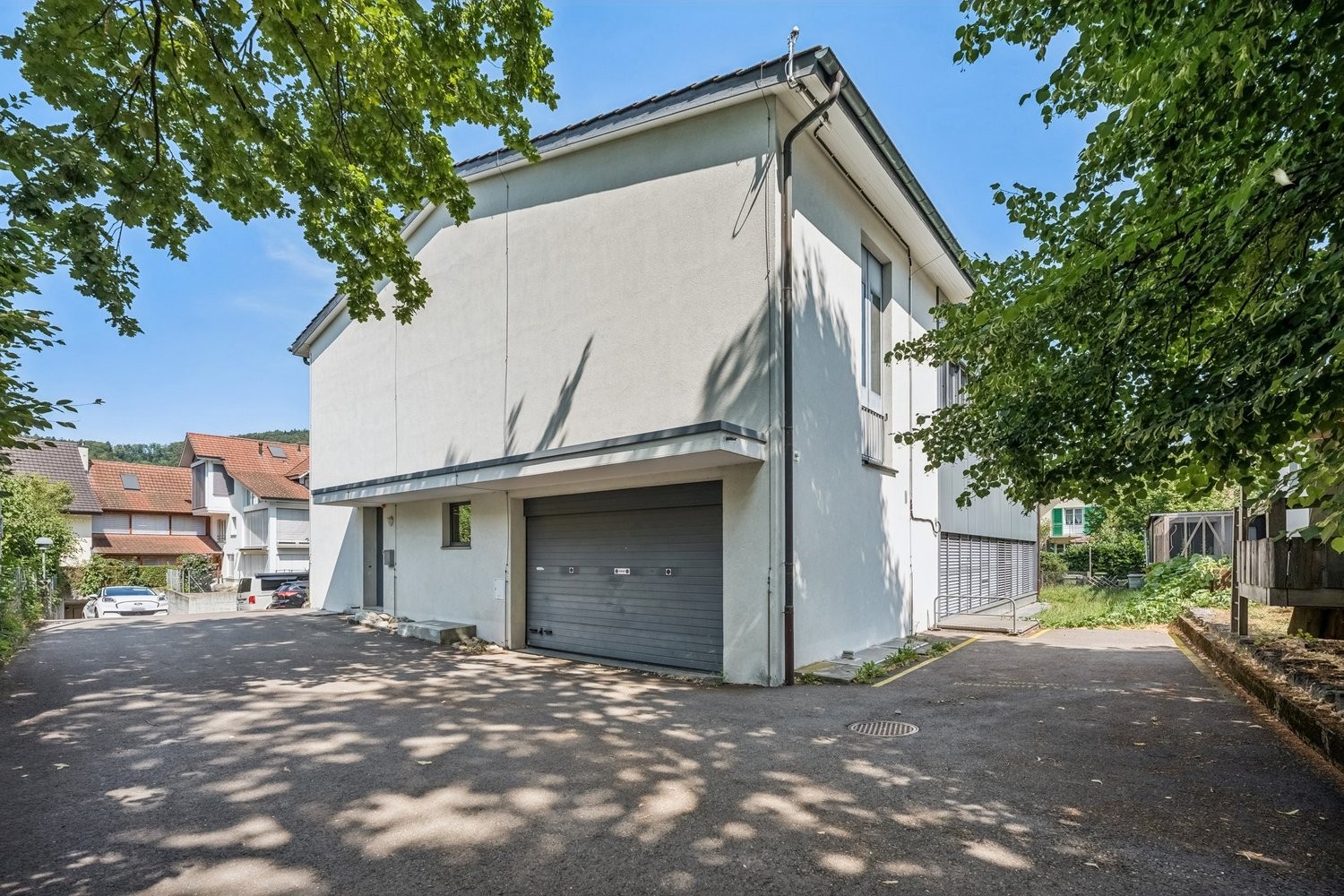 242m² commercial, photo 1 of 10