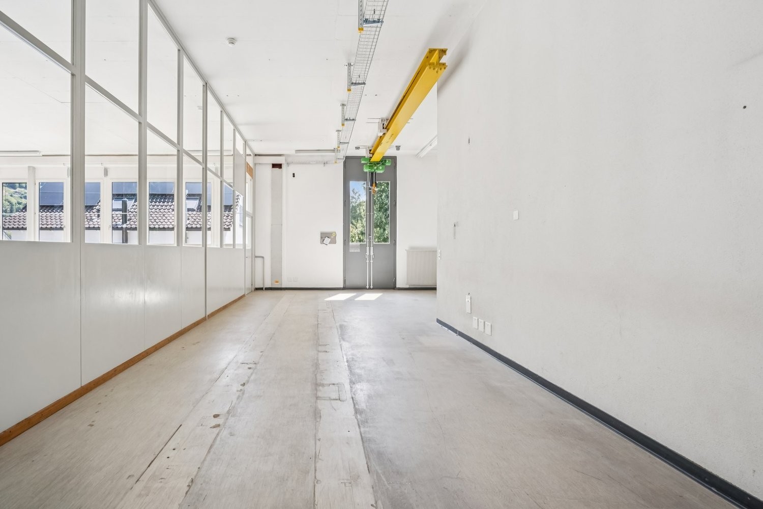 242m² commercial, photo 9 of 10