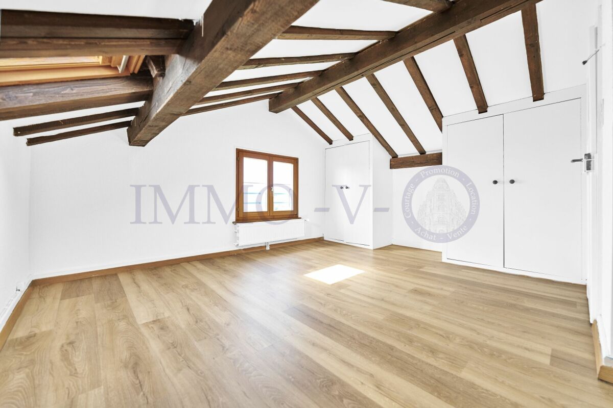 7 rooms villa, photo 6 of 10