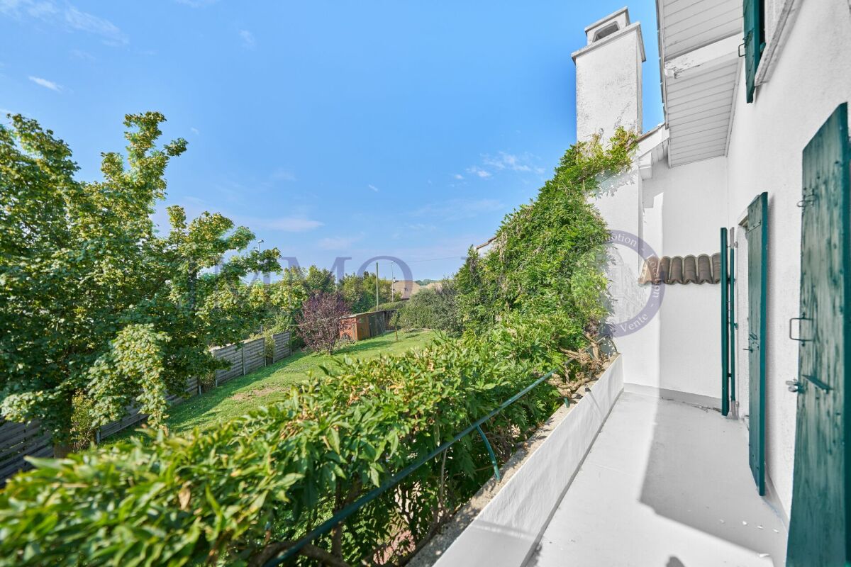 7 rooms villa, photo 10 of 10