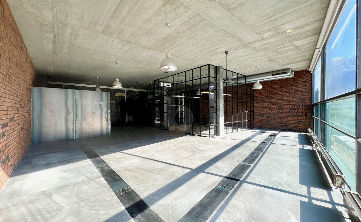 173m² office, photo 2 of 4