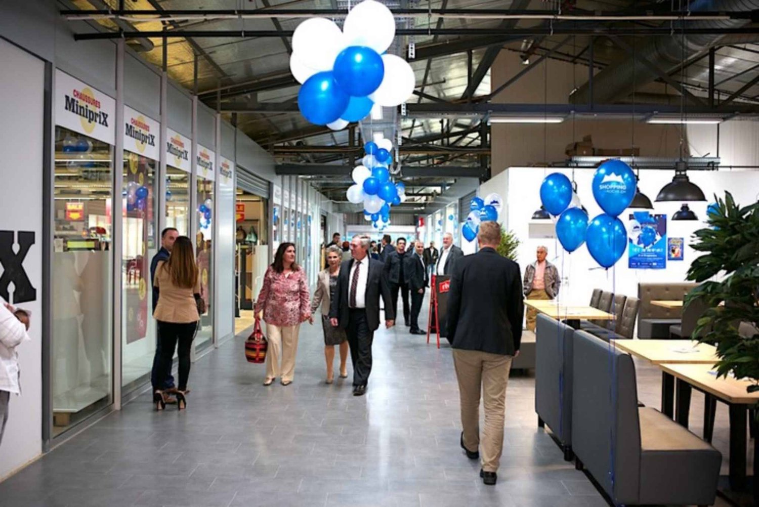 1400m² arcade, photo 3 of 5