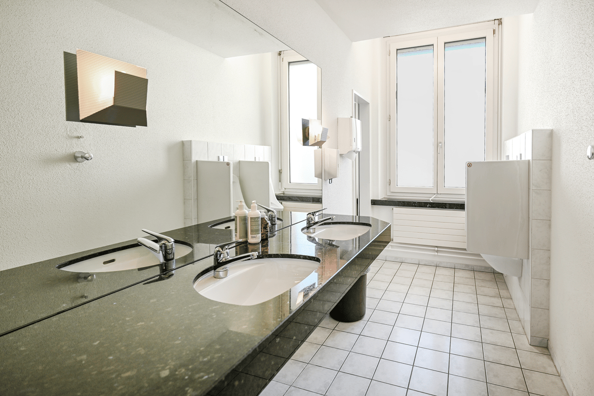 280m² office, photo 9 of 10