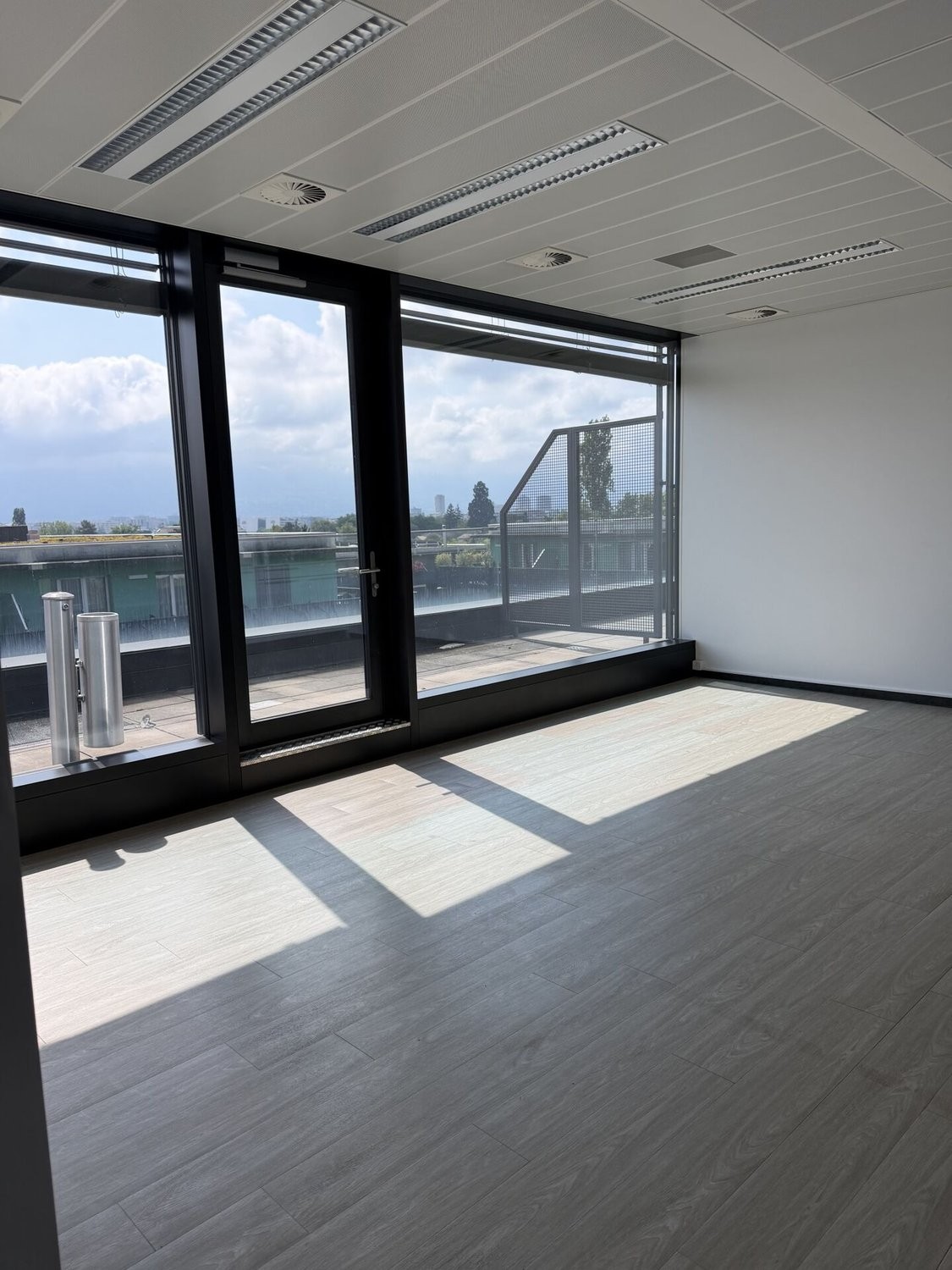 Office, photo 6 of 6
