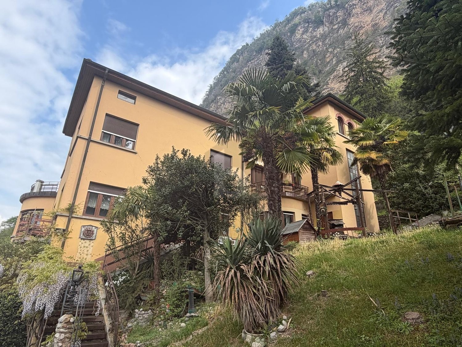 7 ½ rooms villa, photo 2 of 4
