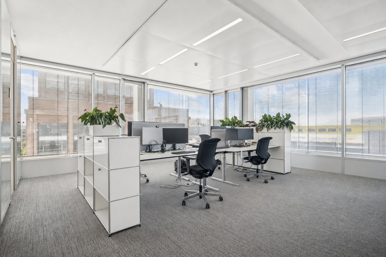 810m² office, photo 2 of 10