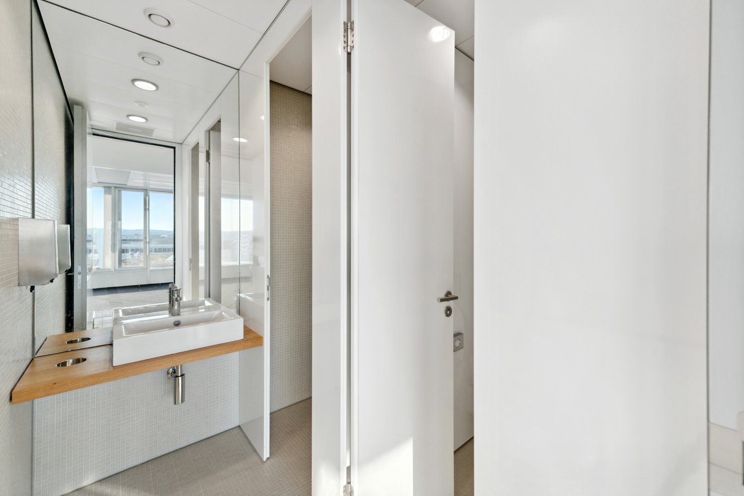 810m² office, photo 9 of 10