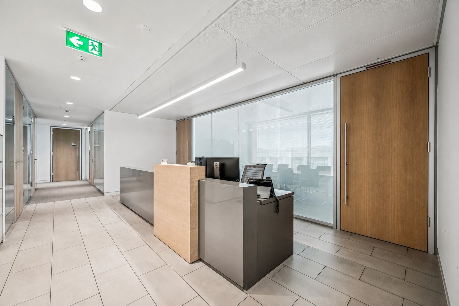 810m² office, photo 1 of 10
