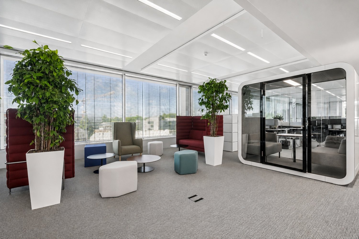 810m² office, photo 3 of 10