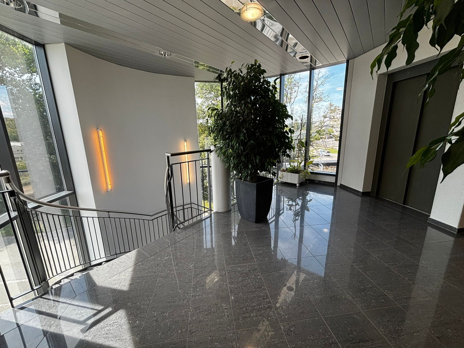 Office, photo 1 of 6