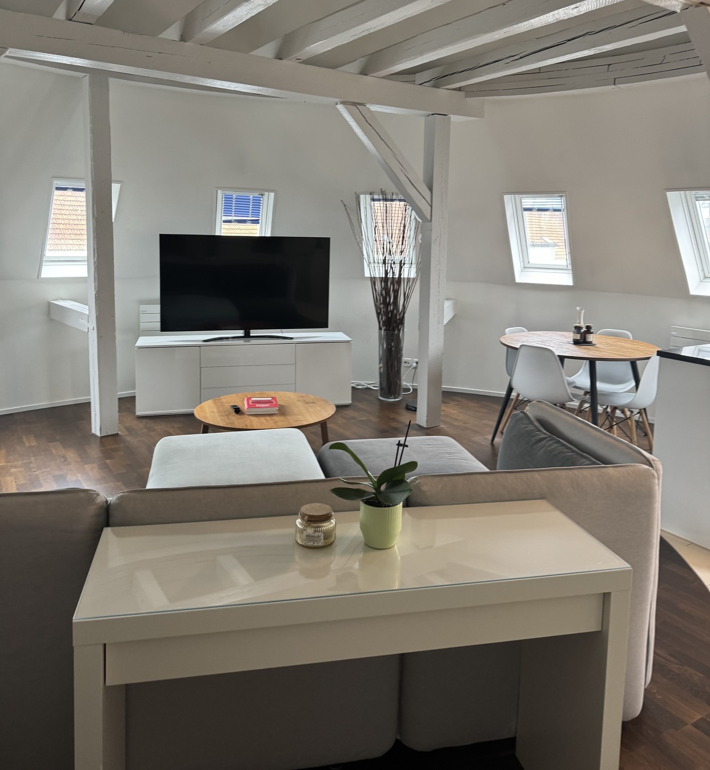 2 rooms apartment, photo 1 of 7