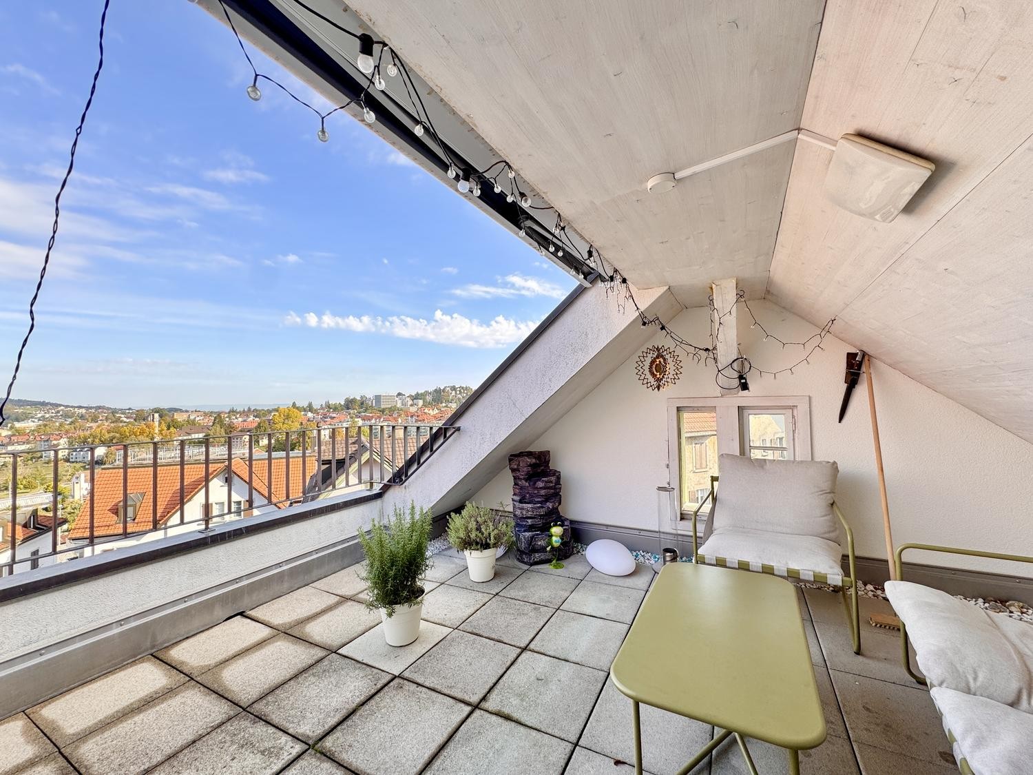 5 rooms apartment