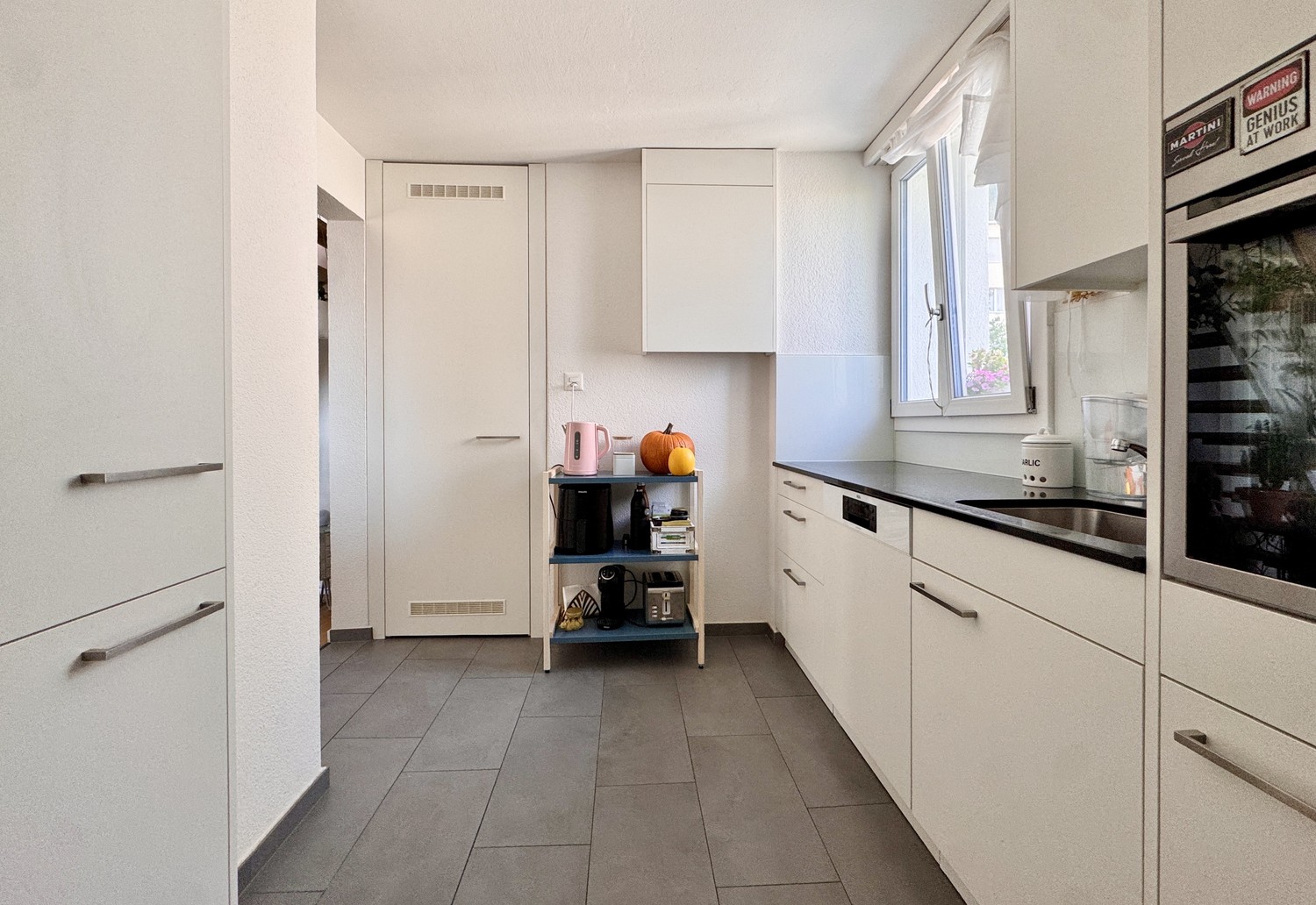 5 rooms apartment