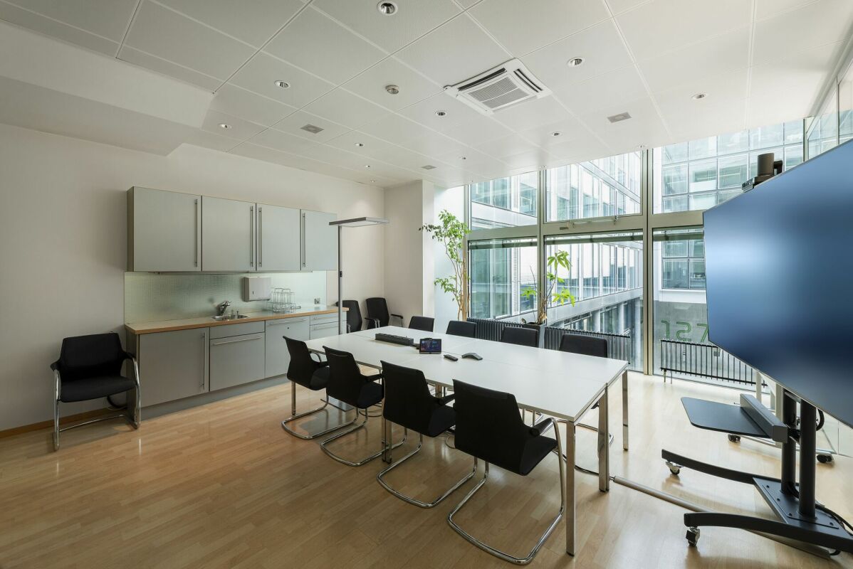 565m² office, photo 4 of 8