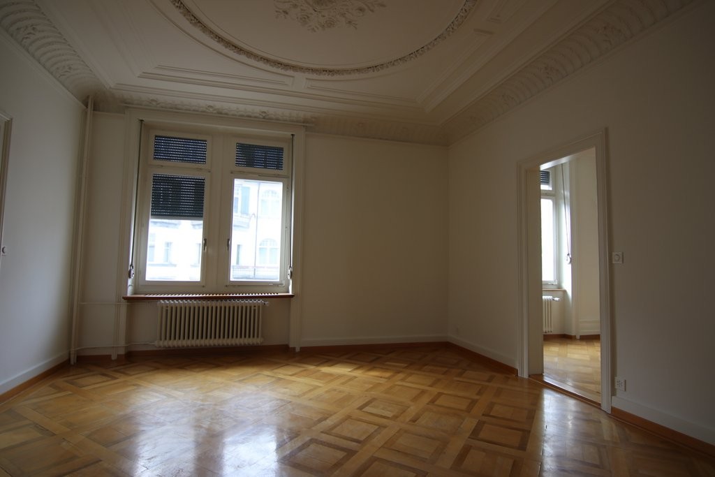 5 rooms apartment