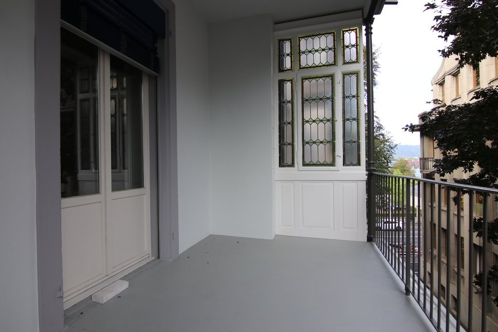 5 rooms apartment