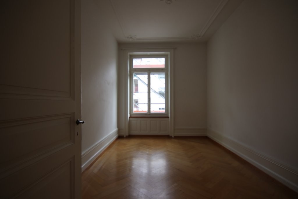 5 rooms apartment