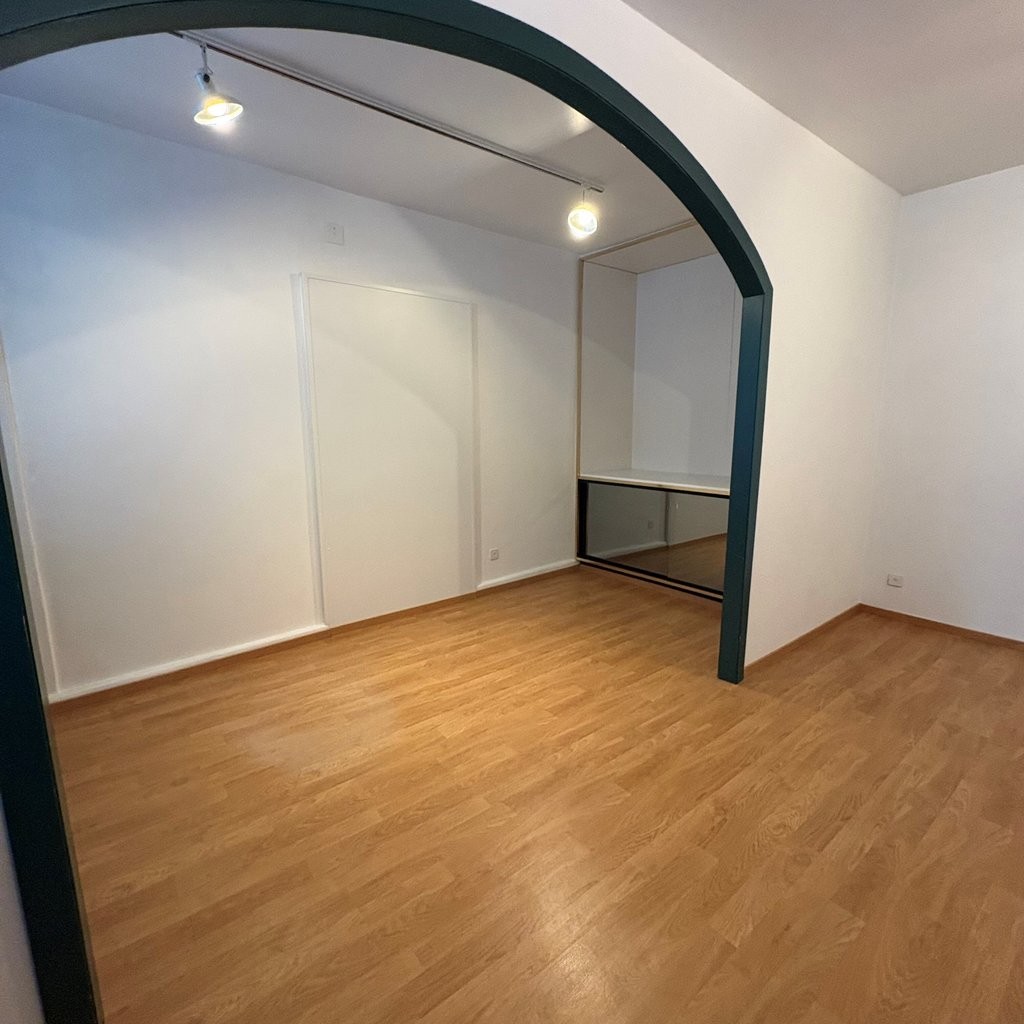 28m² commercial