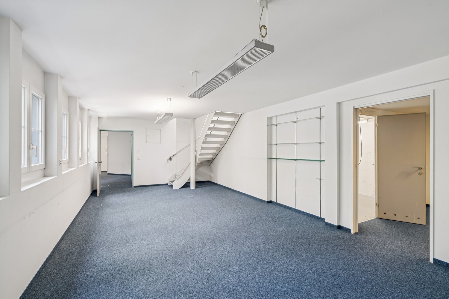 275m² office, photo 5 of 10