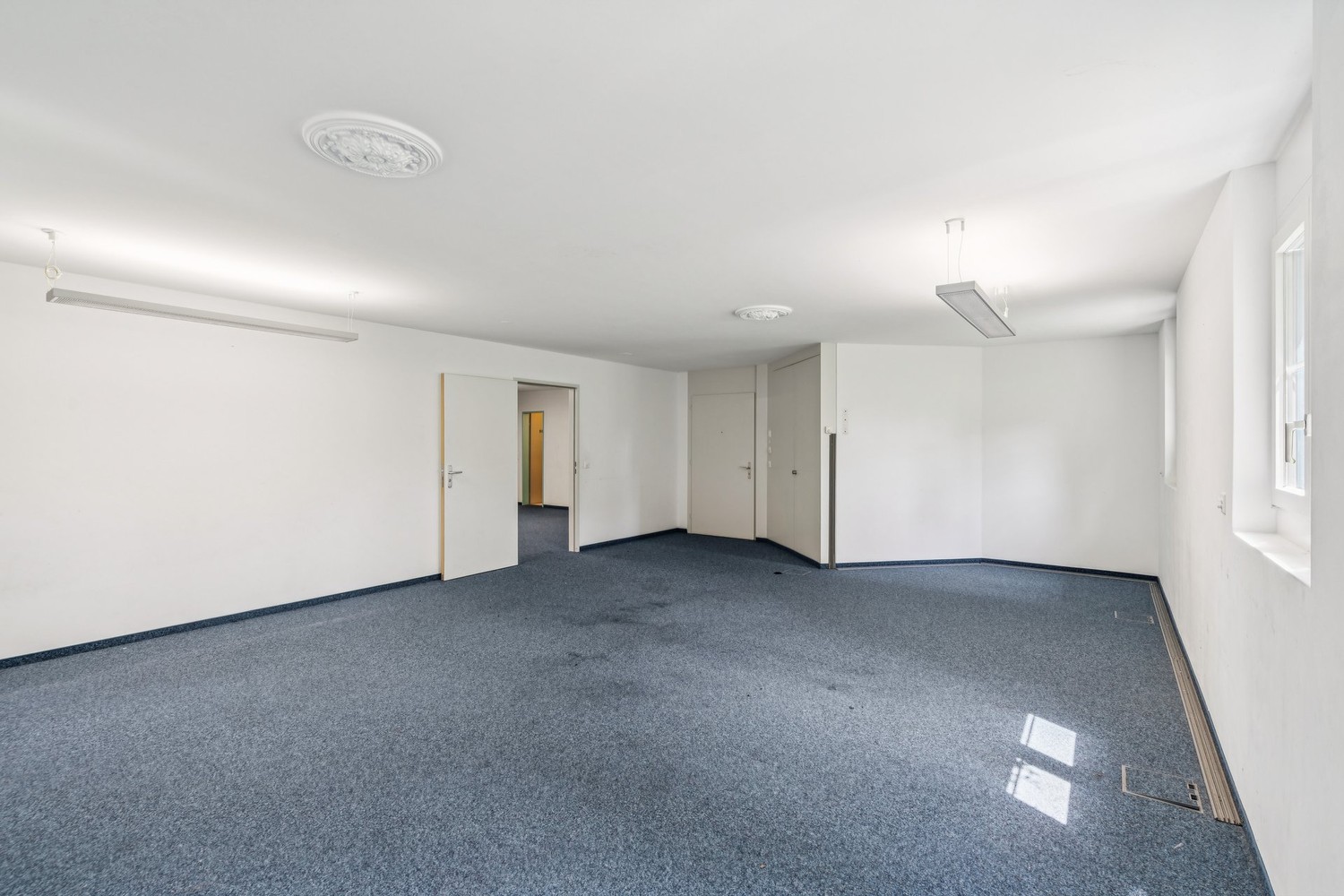 275m² office, photo 9 of 10